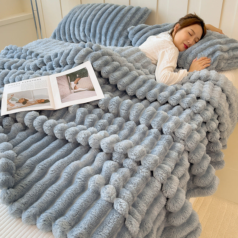 Luxury Faux Rabbit Fur Throw Blanket – Ultra Soft & Cozy