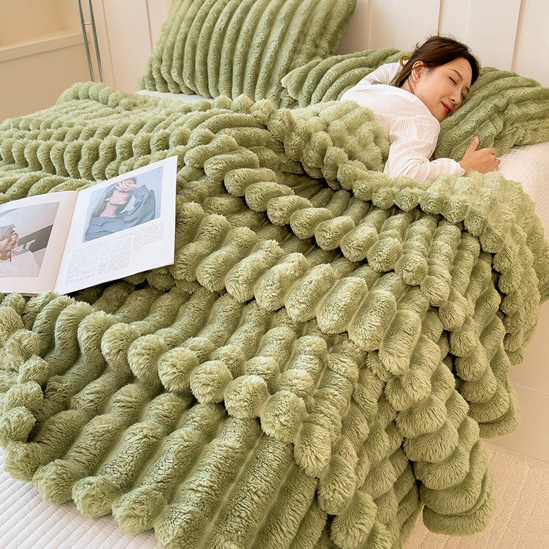 Luxury Faux Rabbit Fur Throw Blanket – Ultra Soft & Cozy
