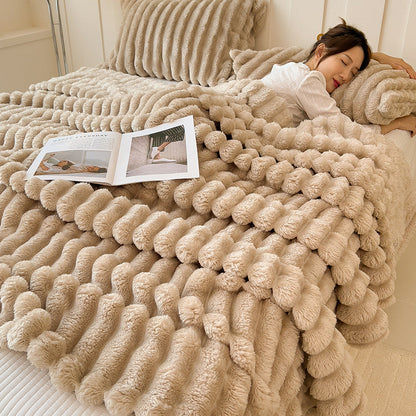 Luxury Faux Rabbit Fur Throw Blanket – Ultra Soft & Cozy