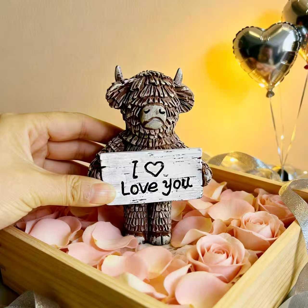 🐮 Highland Cow Figurine — I Love You